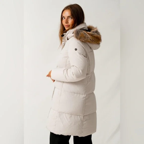 Giordano Long Puffer with Detachable hoodie and Fur trim- Medium - Picture 15 of 15